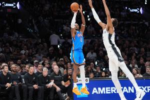 名嘴：SGA像四分卫掌控全局 文班则像外接手需要队友创造机会